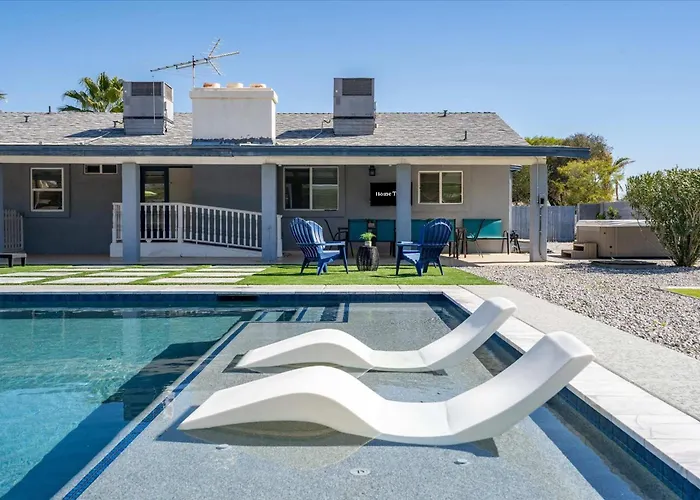 Holiday home Backyard Oasis Heated Pool Game Gazebo