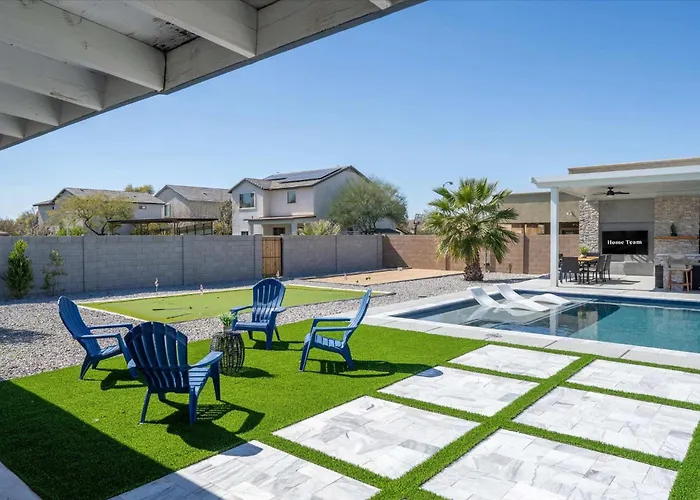 Holiday home Backyard Oasis Heated Pool Game Gazebo *